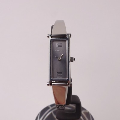 Gucci 1500L Damenuhr Silber Edelstahl Armreif Grau Zifferblatt Vintage
