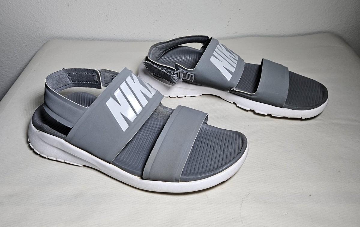 women's tanjun sandals nike