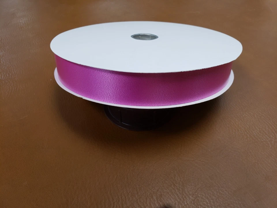 Cinta de poli satén rosa caliente ancha 1 1/4" 250 yardas nueva en rollo Foto 2 de 3