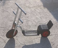 HTF Angeles SILVER RIDER Trike Scooter, Skitter Scooter, 3-Wheeled Scooter