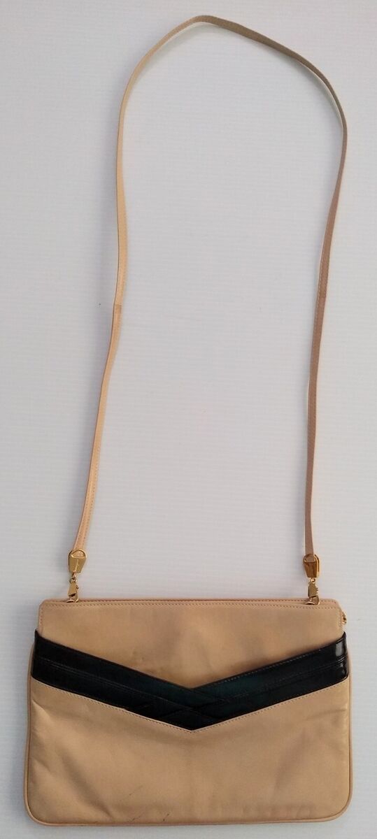 SALVATORE FERRAGAMO Vintage Firenze 5 Beige/Black Leather SALVATORE FERRAGAMO Vintage Firenze 5 Beige/Black Leather