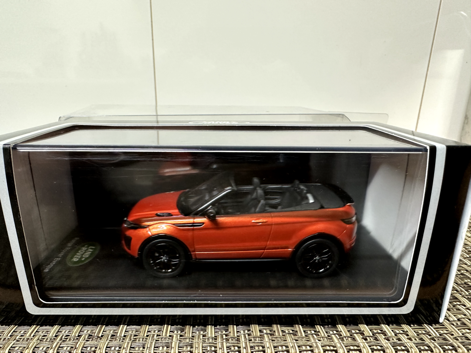 Range Rover Evoque Cabriolet Phoenix Orange 1/43 TSM Dealer Edition