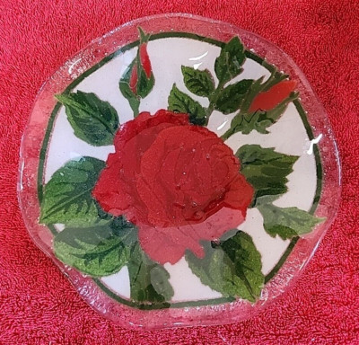 Peggy Karr 9'' Ruffled Red Roses Bowl Fused Art glass Signed 2003 Floral Fluted