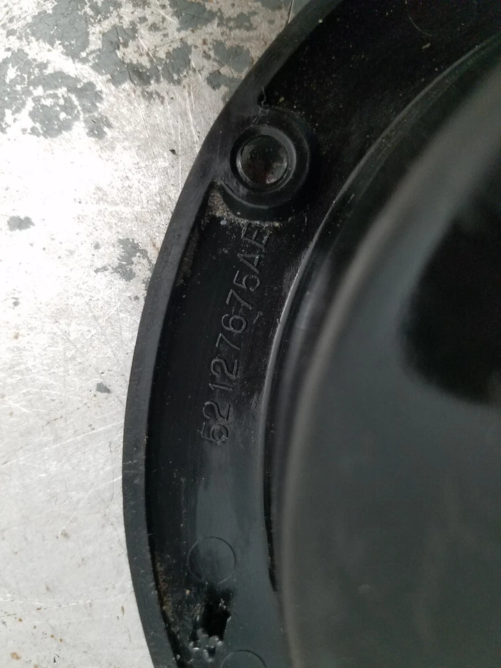 Jeep Wrangler TJ Rubicon 2005 4x4 inserción de cuello de llenado de combustible #8311 VV3 Foto 4 de 4