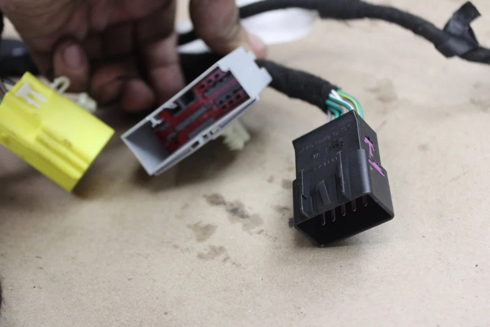 2016 道奇挑战者 R/T Scat Pack Dash 线束原始设备制造商 68267342AD — 第 4/4 张图片