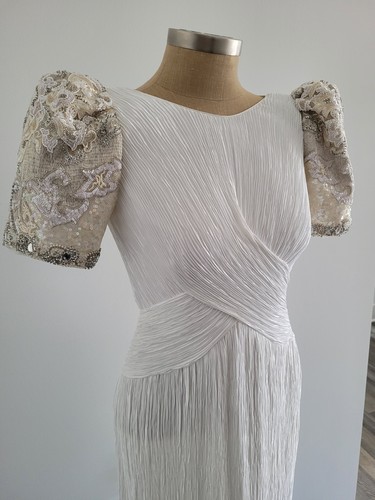 Abito plissettato vintage Mary McFadden Couture 6 designer paillettes maniche con perline