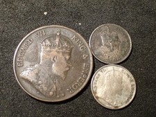 HONG KONG lot : two 1904 5 Cents, 1903 one Cents