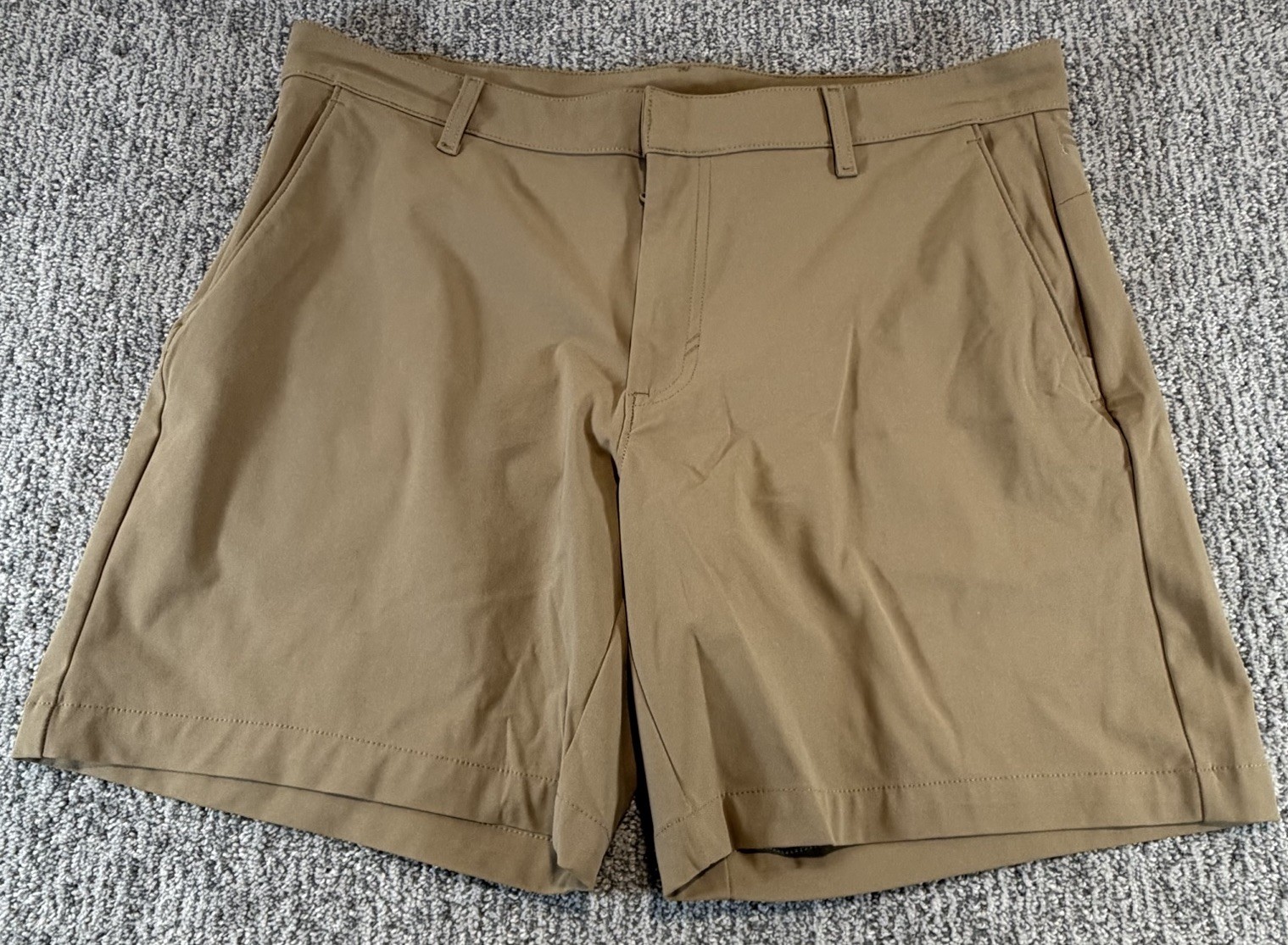 Fabletics Shorts Mens 36 Khaki Tan Flat Front Golf Stretch Casual Performance