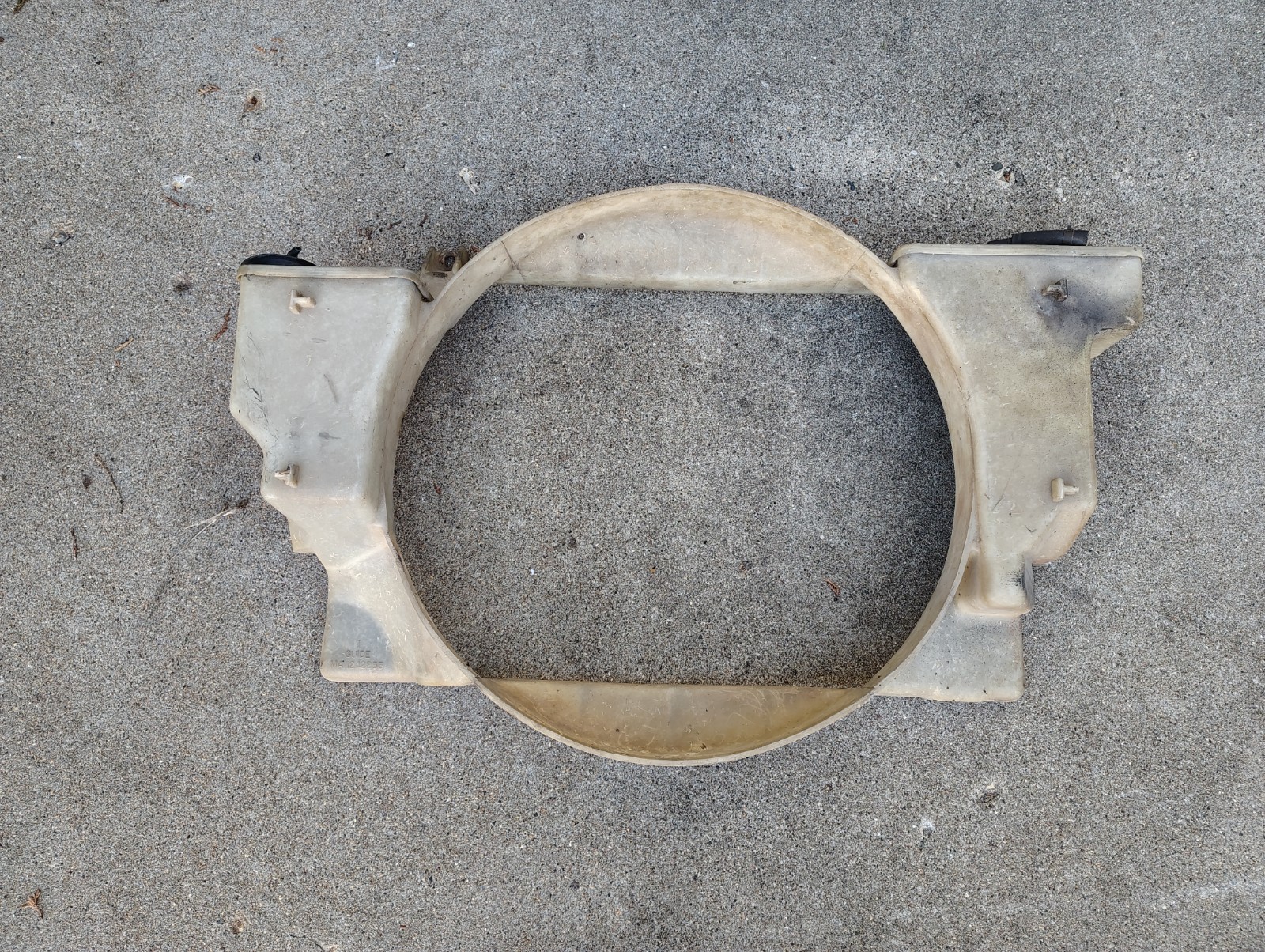 1973 1974 1975 1976 Buick Riviera Electra 225 LeSabre 455 Fan Shroud 1242253