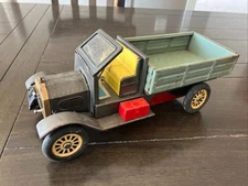 Vintage Tin Japanese Friction Truck SSS Cragstan Powered  Antique Truck
