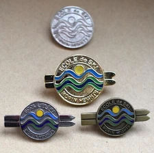Lot de 4 Insignes broches de l' Ecole de Ski " Station MORIN HEIGHS ", Au Québec
