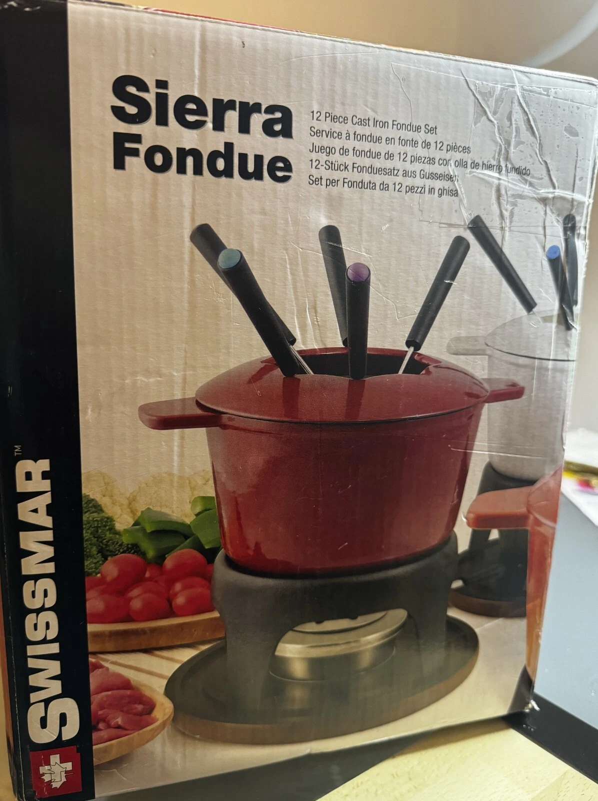 Brand New Swissmar Sierra Fondue F66708 12 Piece Cast Iron Fondue set - Red
Opens in a new window or