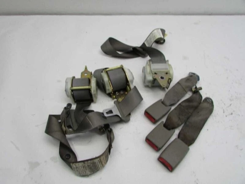 Cinturón de seguridad retractor Stratus 2005 conductor pasajero centro hebilla trasera pestillo extremo Foto 3 de 4