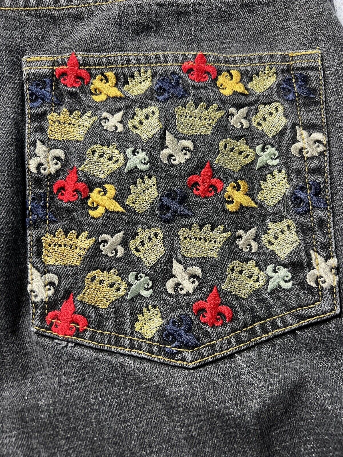 Picture 4 of 12