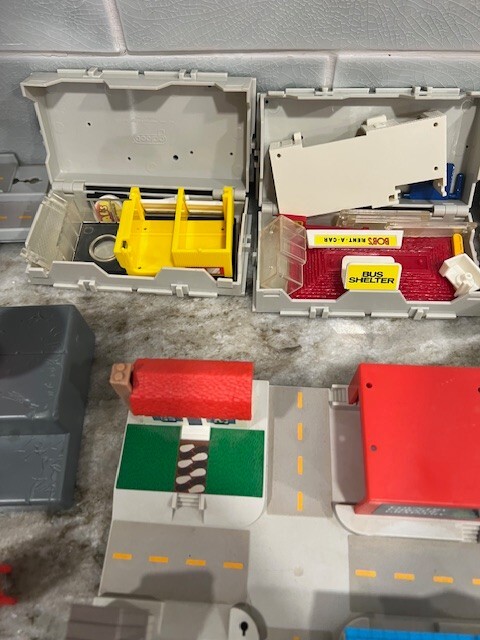 Vintage Lewis Galoob Toys Micro Machines Lot 1991