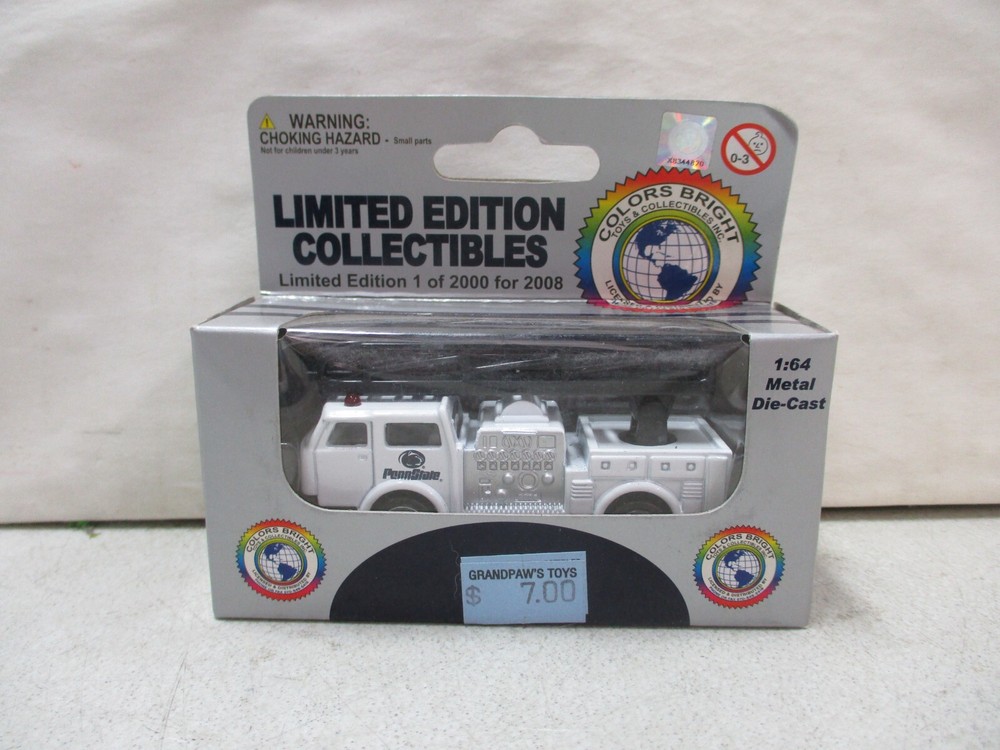 Colors Bright Penn State Ladder Fire Truck 1/64
