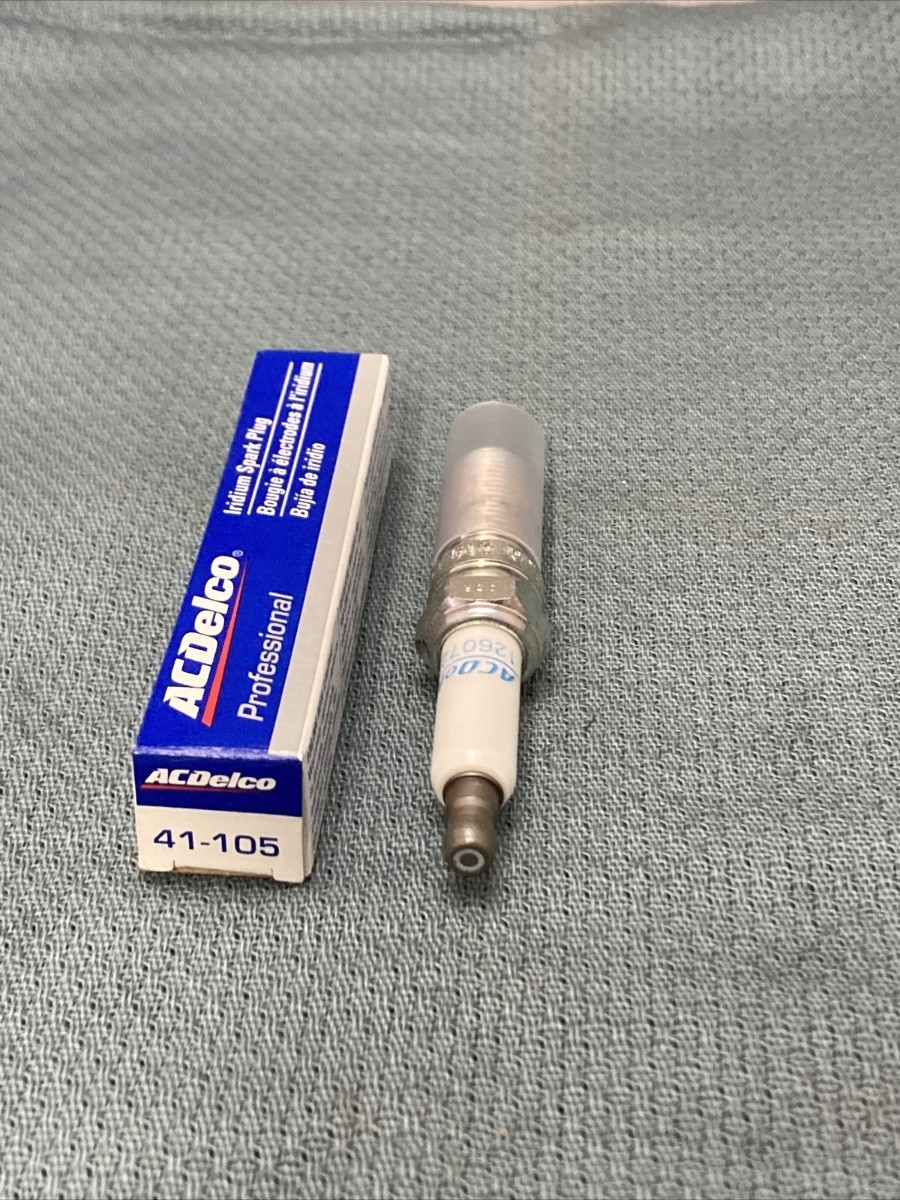 NEW ACDELCO 41-105 IRIDIUM SPARK PLUG, PROFESSIONAL GM 12607280