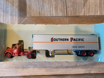 #ad Athearn HO Southern Pacific SP Mack B Tractor w 40#x27; Trailer Item #93184 $40.00