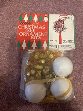 Vintage Walco GOLDEN AMBER Sequin Pin Bead Mini Christmas Ornaments Kit M4143