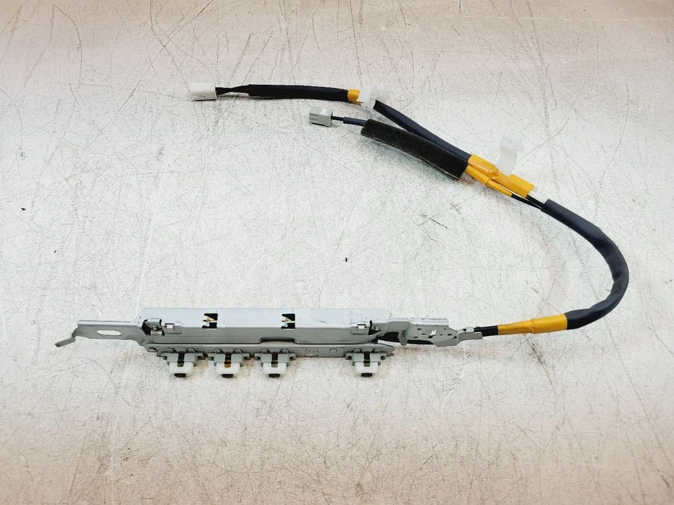 Amplificador de antena Lexus GS350 2013 2014 2015 2016 2017 2018 2019 2020 8630030C60 Foto 2 de 4