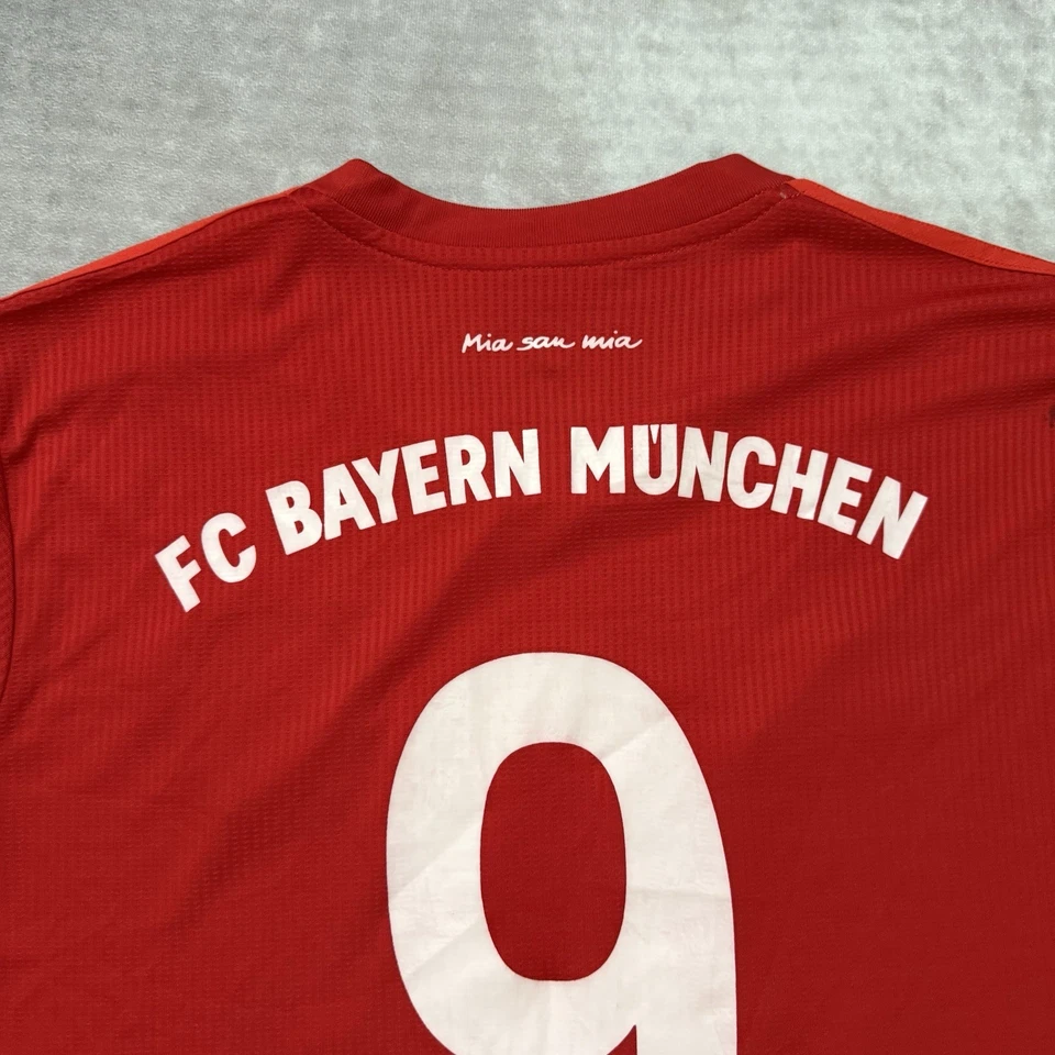 CAMISETA BAYERN ADIDAS 2020/2021 FOOTBALL HOME #9 LEWANDOWSKI TAMANHO “M” FR8353 - Imagem 2 de 4