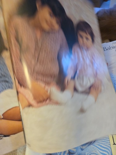 Hayfield Knitting PATTERN BOOK Vintage used Tots To Toddlers DK 4PLY 25 Projects - Picture 12 of 14