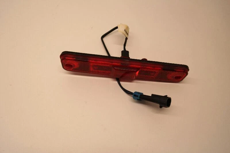 2003-2009 HUMMER H2 REAR LEFT OR RIGHT SIDE QUARTER PANEL MARKER LIGHT LAMP OEM - Image 4 of 4