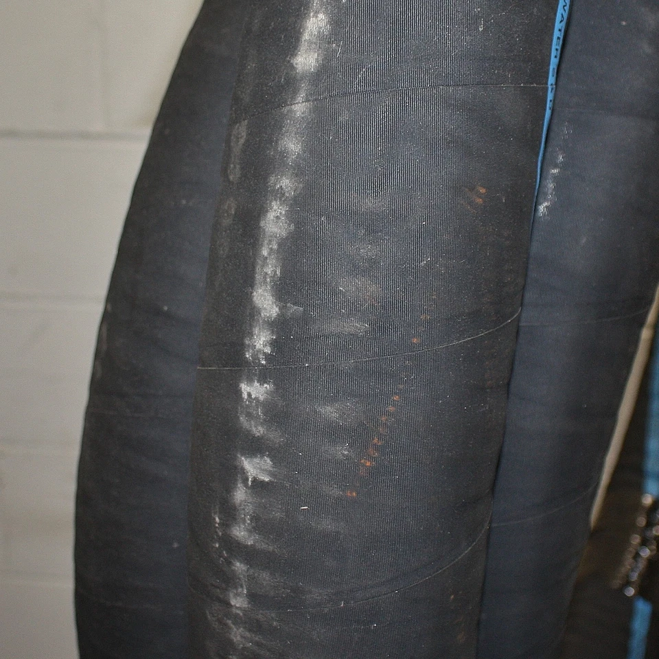 Mangueira de água Continental Versiflo 150 sucção e descarga RSG400-25CE-G, 4" x 25 pés - Imagem 3 de 4