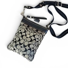 Excellent Condition COACH Shoulder Bag Signature Crossbody Bag
