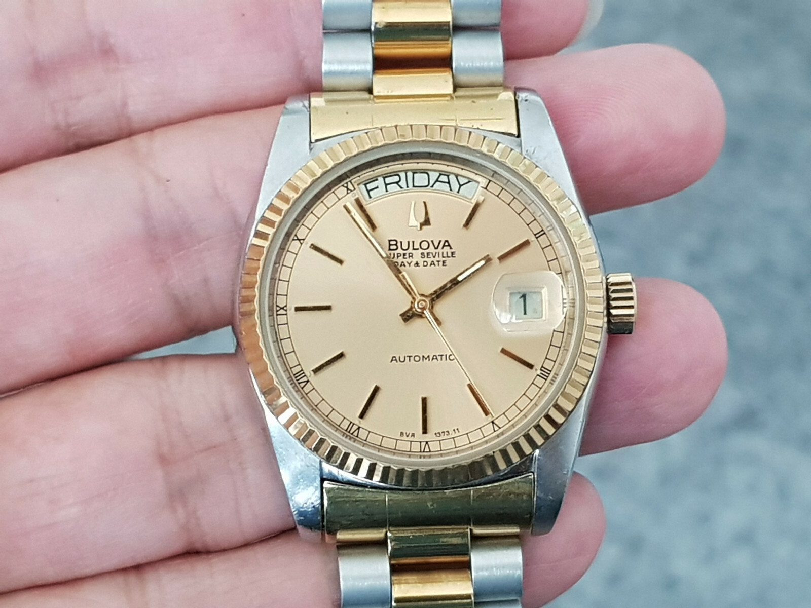 DATE AUTOMATIC GENTS GOLD DIAL 