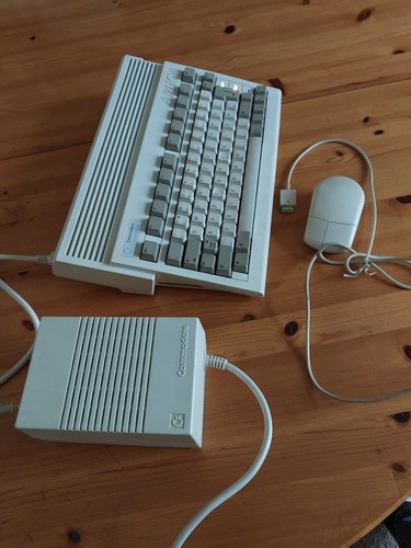 Commodore AMIGA A600 HD, mit Netzteil, Mouse und Disketten - Photo 9/16
