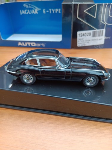 Autoart 1/43 Jaguar E-Type Coupe Series III V12 black 53781 - Bild 7 von 9