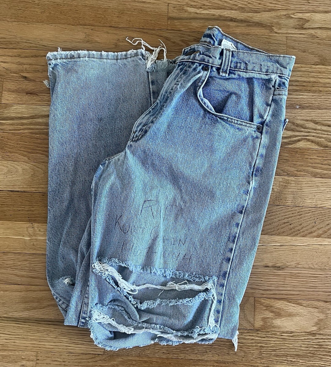 Vtg Levis 505 Thrashed Tattered Faded Jeans 27x30 Grunge Boho 