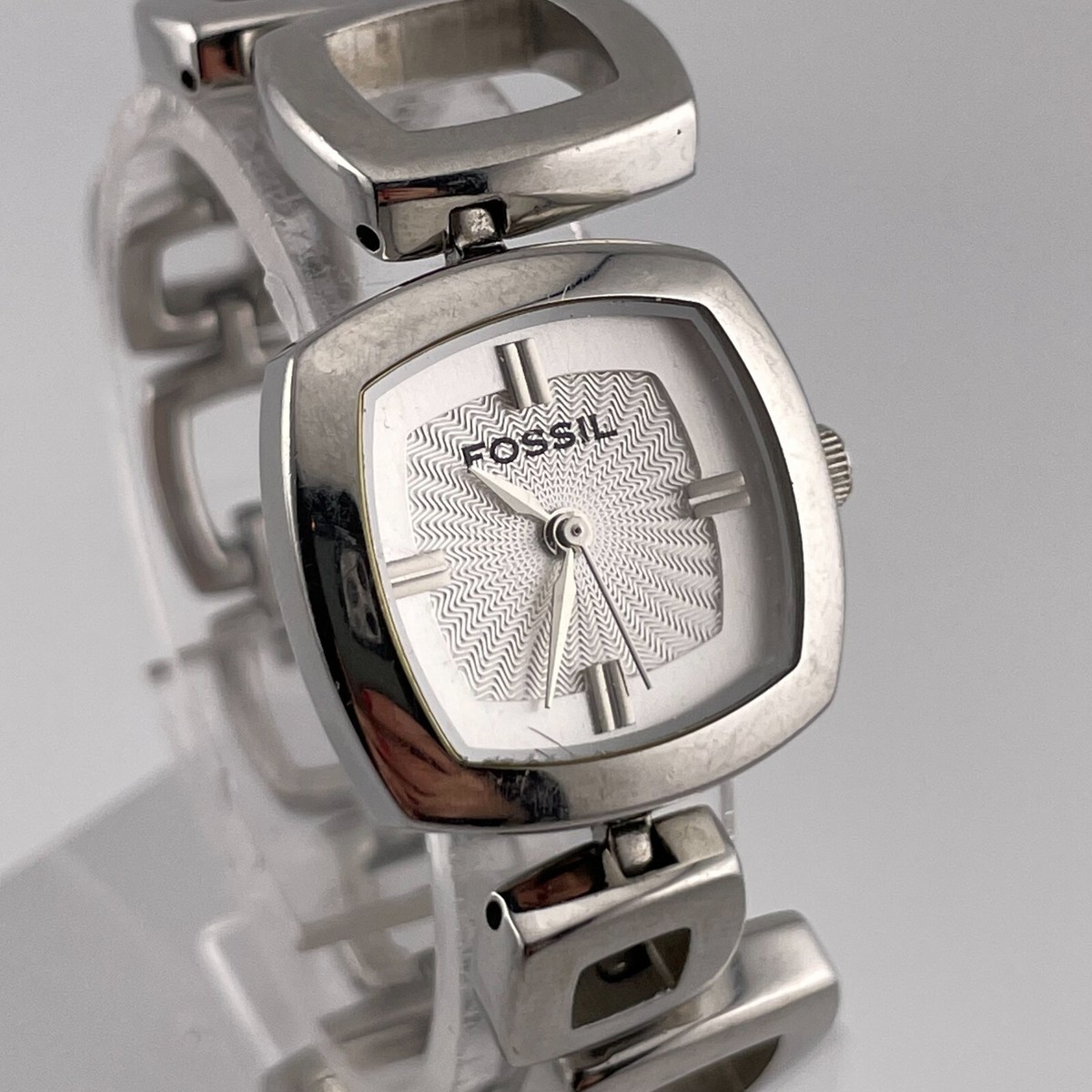 Fossil Womens Watch ES1869 Quartz 22mm Case Three Hands Analog | eBay