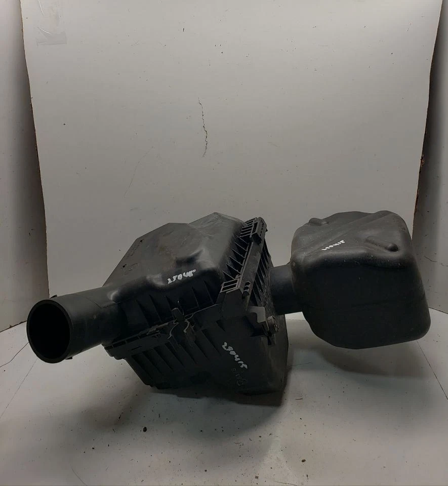 Air Cleaner 2.5L Without Turbo California Emissions Fits 05-09 LEGACY 1373652 - Image 2 of 4