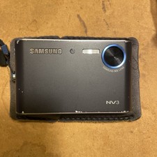 Samsung NV3 7.2MP Compact Digital Camera "UNTESTED" NO Battery, has charger,case