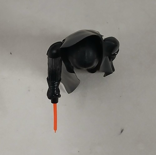 Darth Vader - Star Wars Kenner - 1977 - Hong Kong - complete w/ saber & cape - Picture 5 of 6