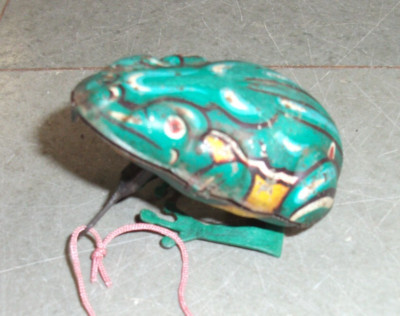 Vintage Wind Up Jumping Frog Litho Colorful Tin Toy , Japan?
