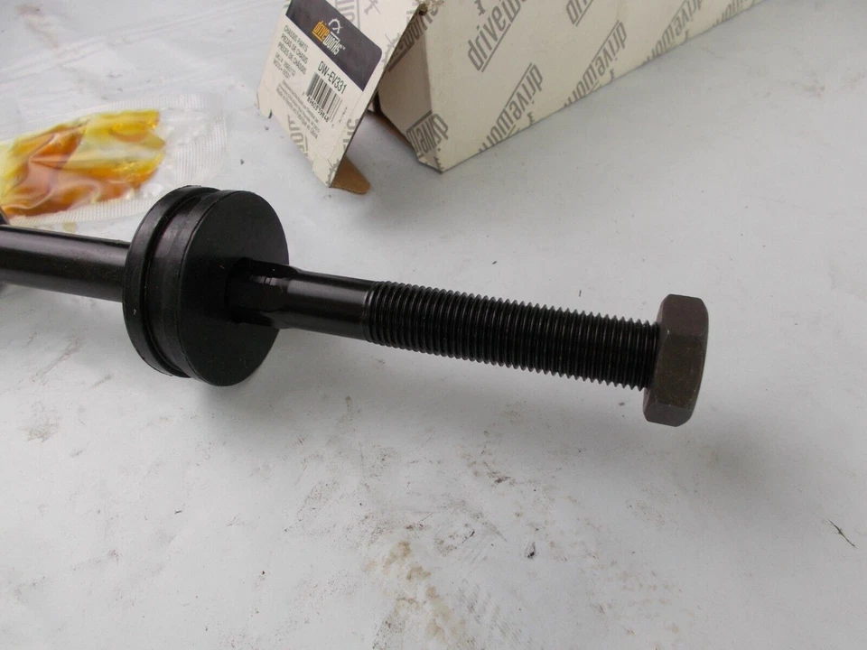 Transmisión de extremo de varilla de amarre de dirección; 318i, 318is, 320i, 323i, 323is, 325i, 325is Foto 3 de 4