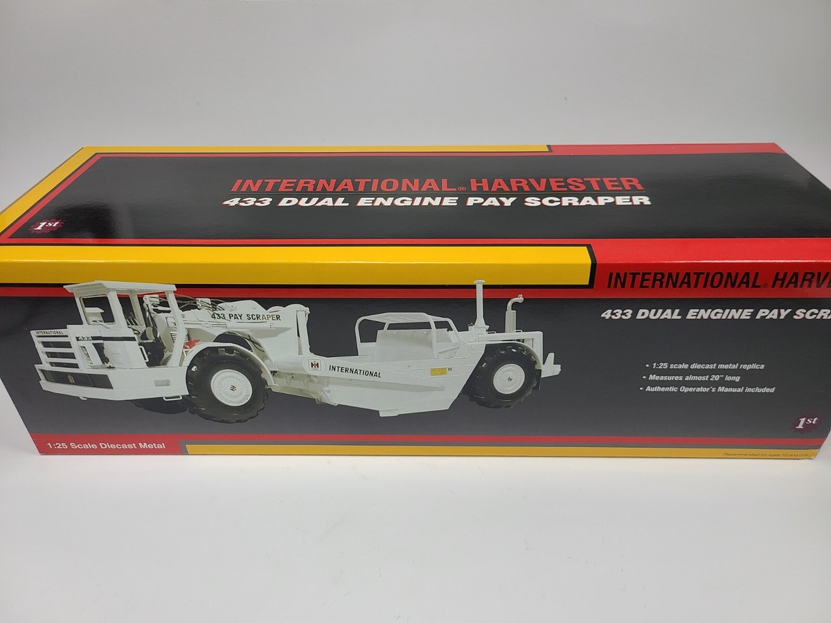 International IH 433 Pay Scraper - White - First Gear 1:25