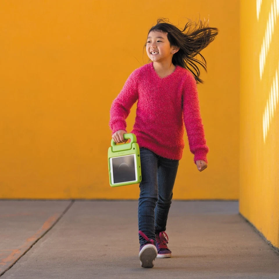 Funda resistente Kensington SafeGrip para iPad mini 1, 2, 3 (verde) Foto 3 de 4