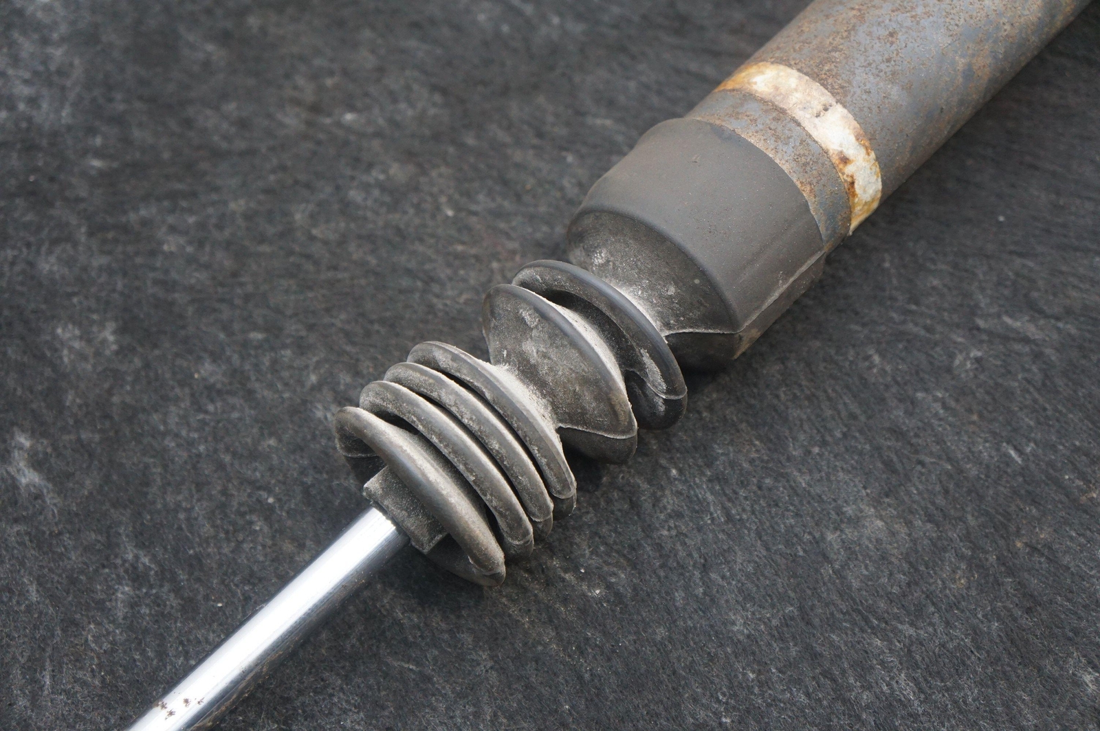 Rear Left Shock Absorber Spring Strut OEM Rolls Royce Silver Shadow 1973