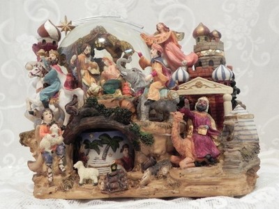 Musical Animated Waterglobe/Snowglobe Gradeur Noel Collectors Edition 2003