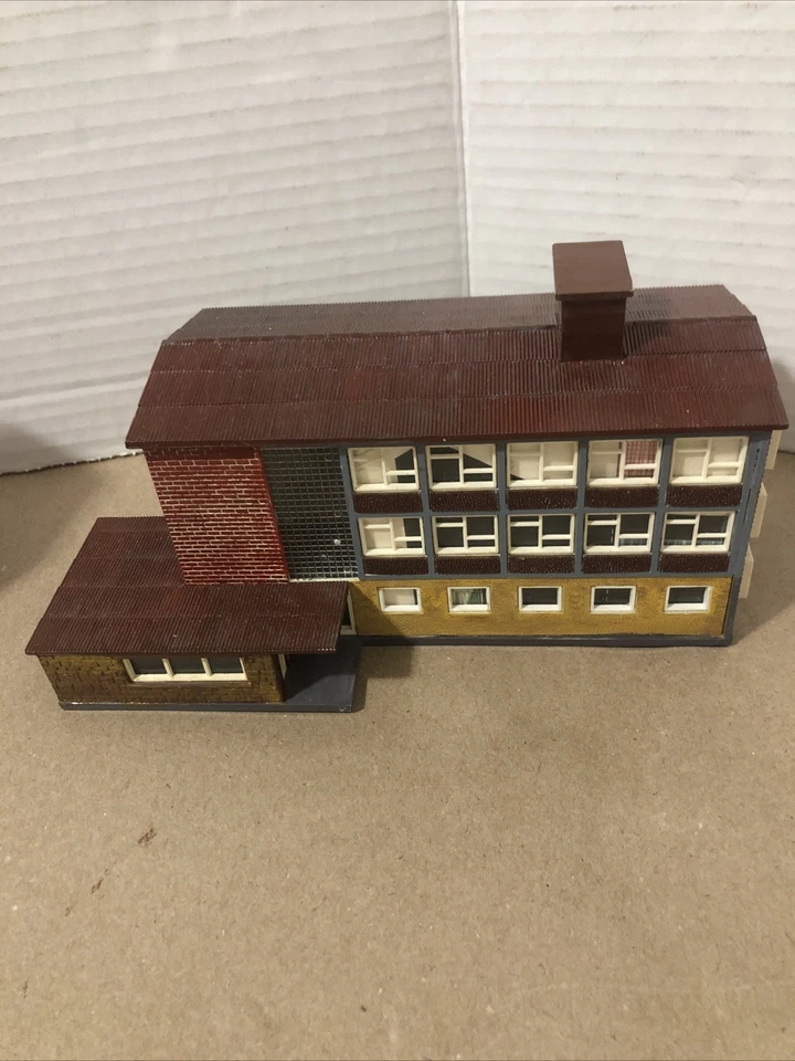 复古欧洲城镇建筑 ( HO ) & Administration Buld.(2 Kubri B585,D75,V55 银色 — 第 4/4 张图片