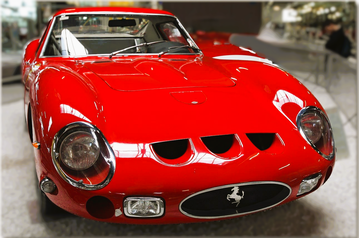 Maquette Ferrari 1/12 – Carrosserie Métal – Custom 1966 – Rouge – Pièce De Collection