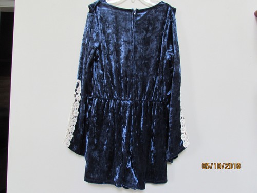 New Girl Size M Speechless Crushed Velvet ROMPER Navy Blue Shorts Lace Bell - Picture 7 of 7