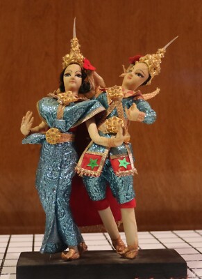 Vintage Thai Dancer Dolls Pair in Traditional Costume 8''