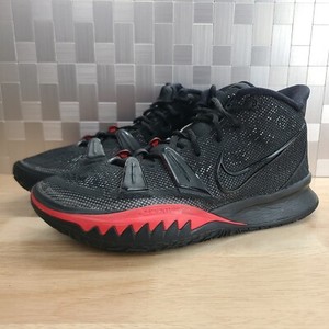 bred kyrie