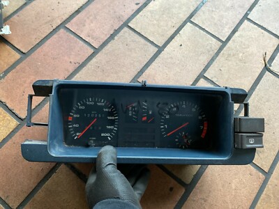 Original Audi 80 Tacho Tachometer Kombiinstrument 81117185 88471067 W=980