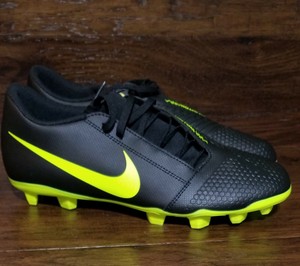 nike phantom venom club fg soccer cleats